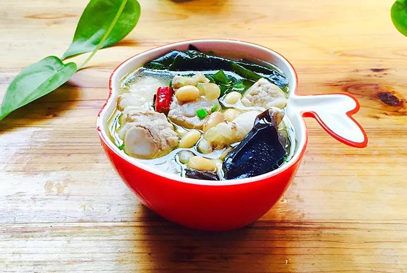 黄豆海带排骨汤